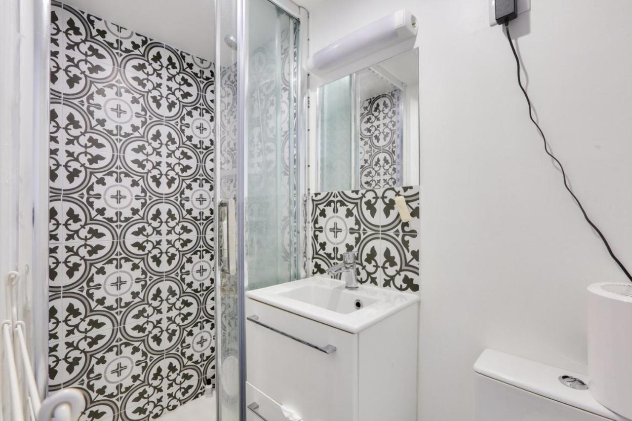 Super Studio In The 11Th District Apartment ปารีส ภายนอก รูปภาพ